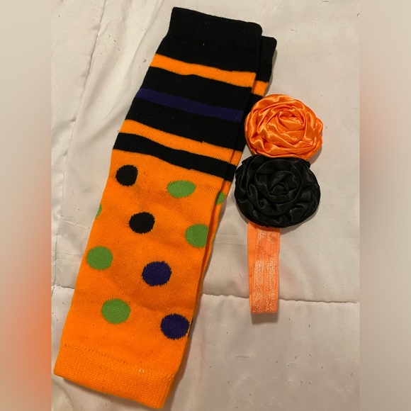 My first Halloween onesie set with tutu, leg warmers & head band. NWOT 0-3 M - Picture 2 of 3